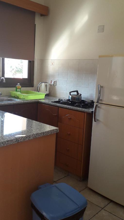 Natasha'S Apartments Пафос Экстерьер фото