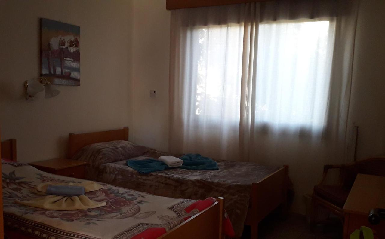 Natasha'S Apartments Пафос Экстерьер фото